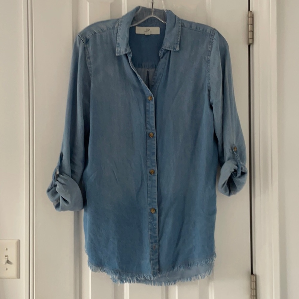 Soft cotton denim Button-down, shirt XS, V neck, roll sleeves, frayed at bottom